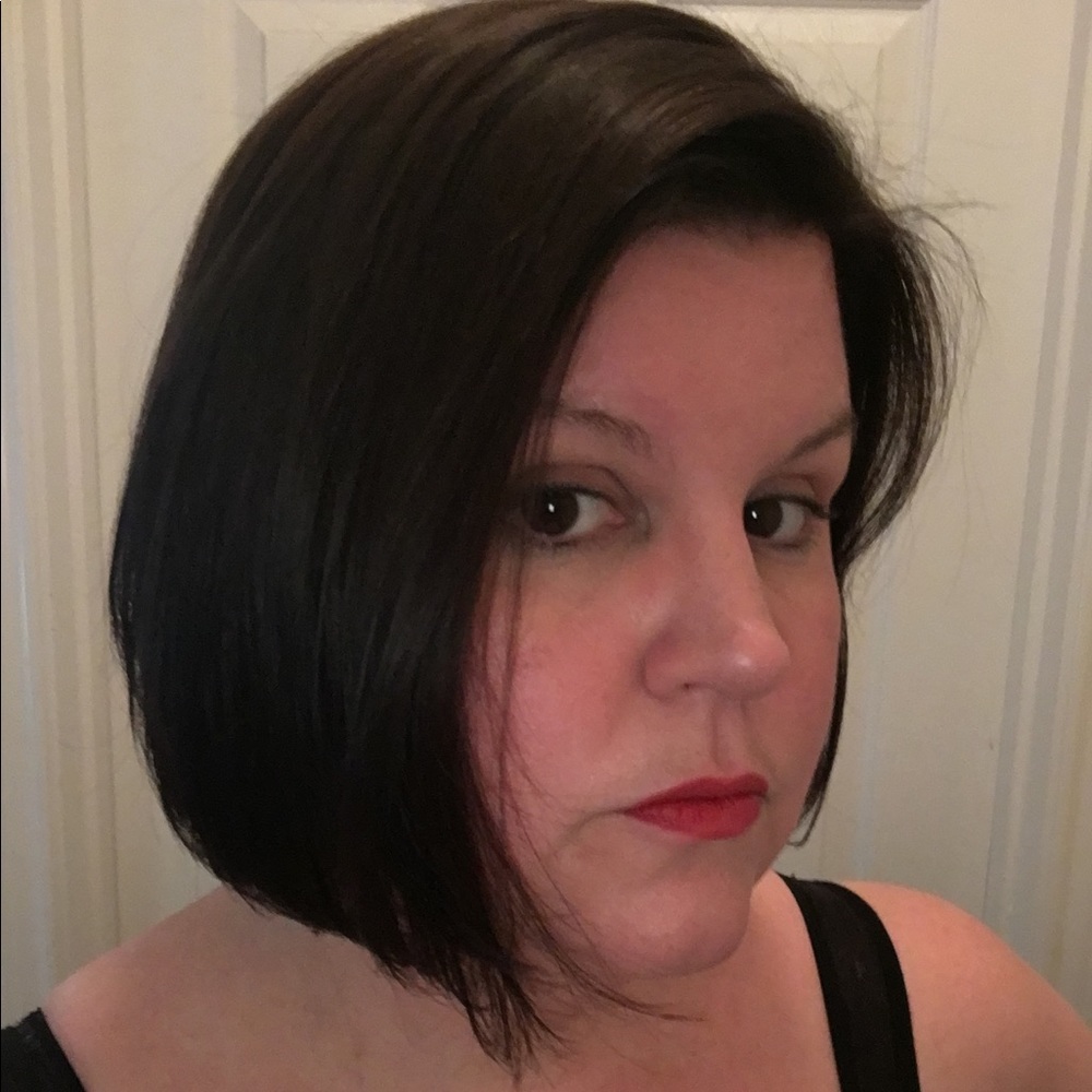 Meet your Posher, Liz